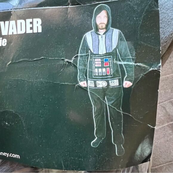 Star Wars Darth Vader Adult One Piece Jumpsuit Costume Size S/M - Picture 4 of 5